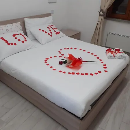La Casa Nel Borgo Sospeso 