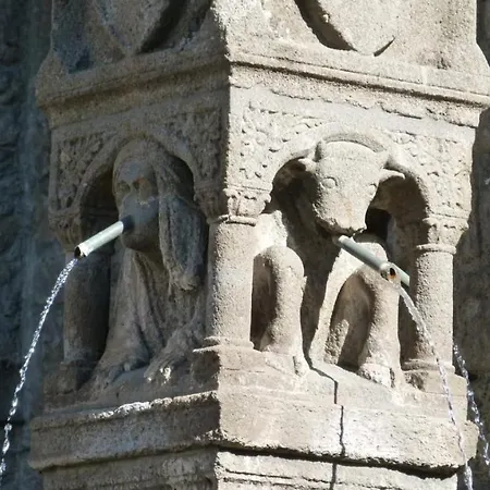 La Casa Nel Borgo Sospeso 